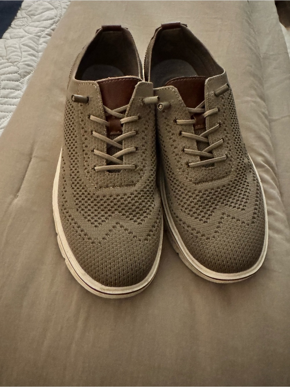 Source Unknown Olive Knit Lace-Up Men's Sneakers only worn 3 times.
